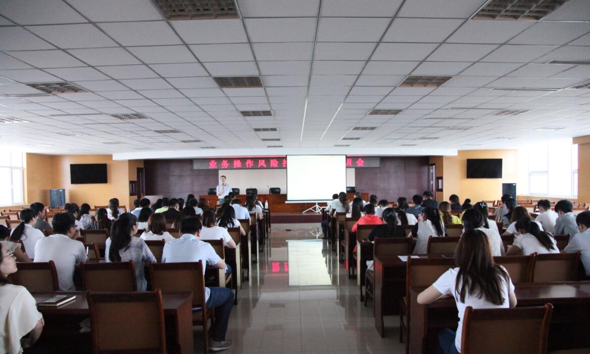 集團(tuán)公司代表外貿(mào)綜合企業(yè)參加濰坊市外貿(mào)發(fā)展情況專項督查座談會